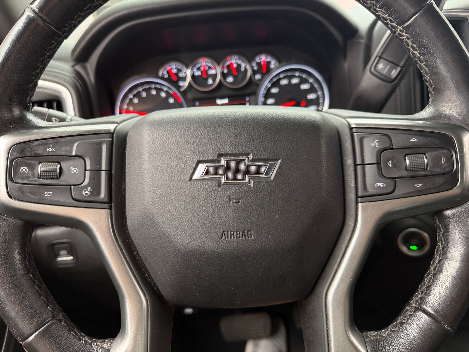 Thumbnail: 2021 Chevrolet Silverado 1500 - 5