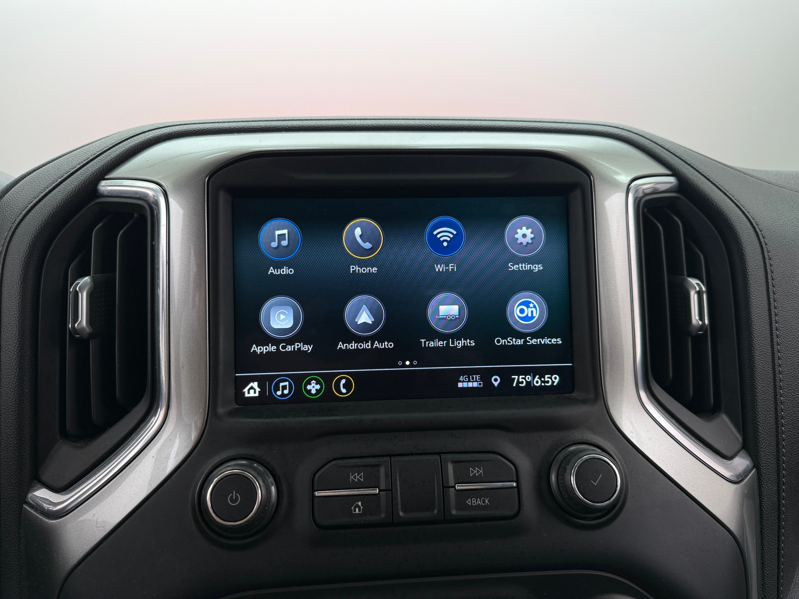 Thumbnail: 2021 Chevrolet Silverado 1500 - 4