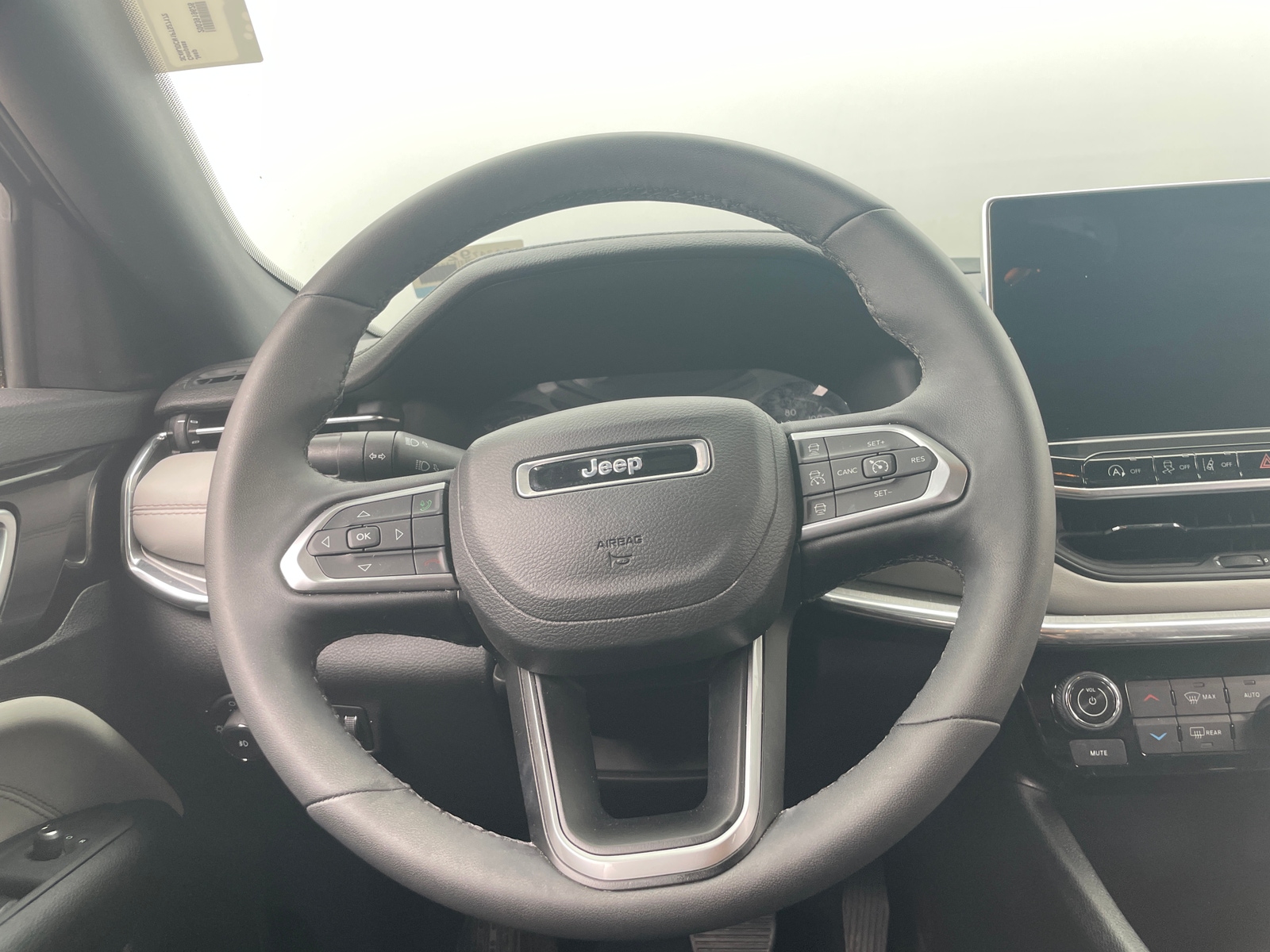 Thumbnail: 2023 Jeep Compass - 5