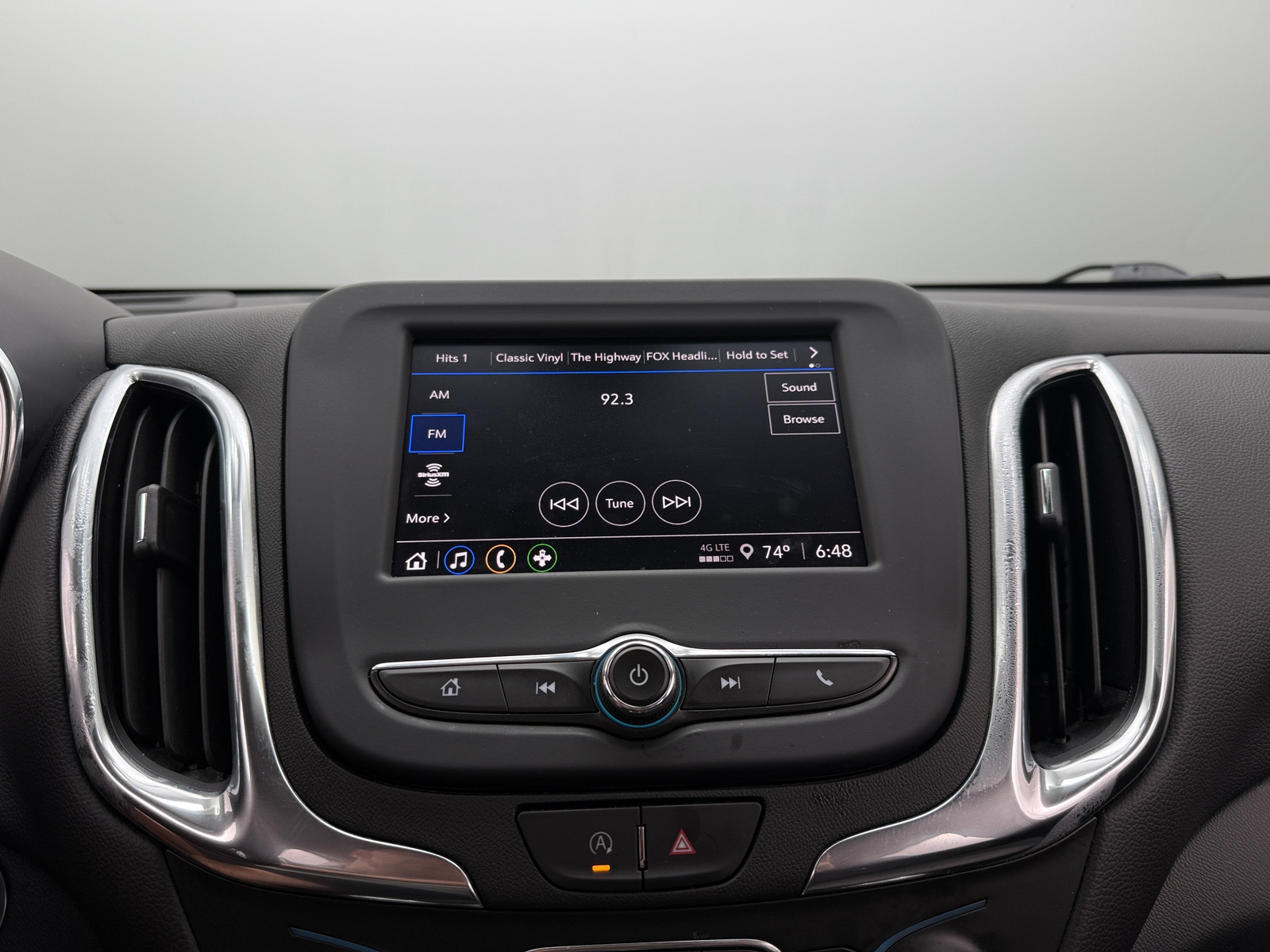 Thumbnail: 2022 Chevrolet Equinox - 4