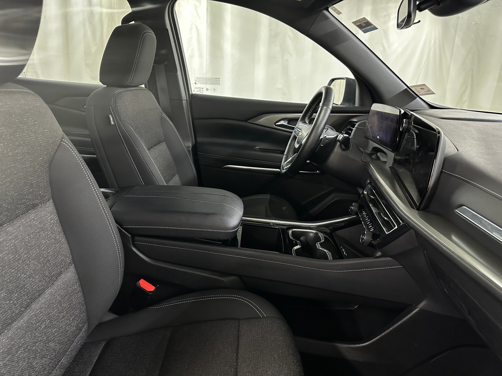Thumbnail: 2025 Chevrolet Traverse - 2