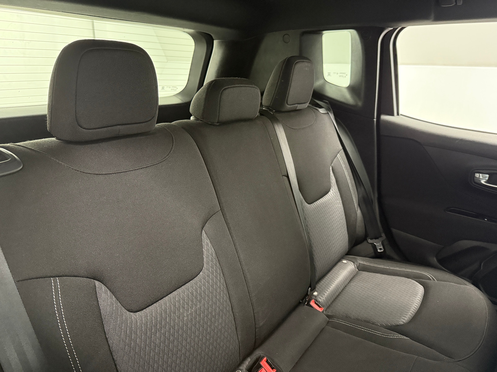 Thumbnail: 2021 Jeep Renegade - 6