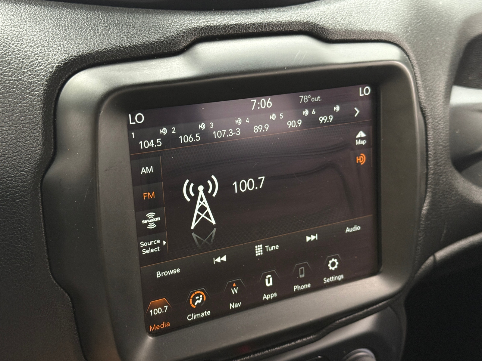 Thumbnail: 2021 Jeep Renegade - 4