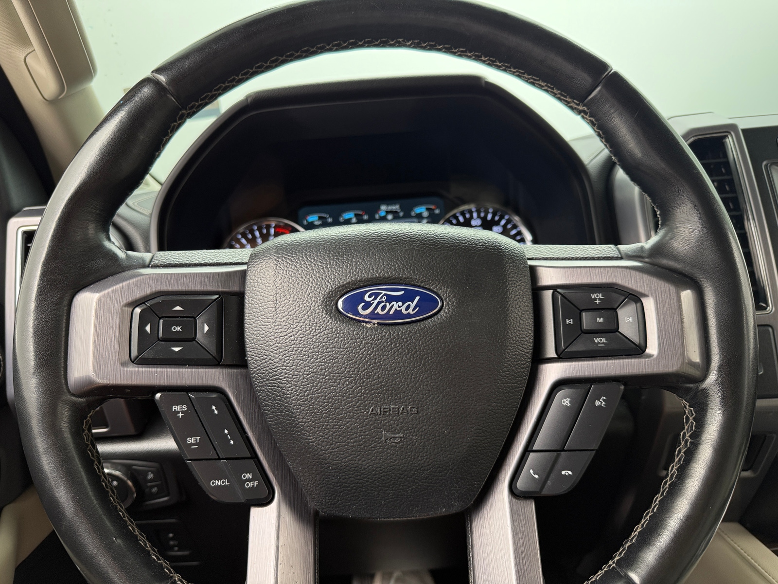 Thumbnail: 2019 Ford Expedition - 4