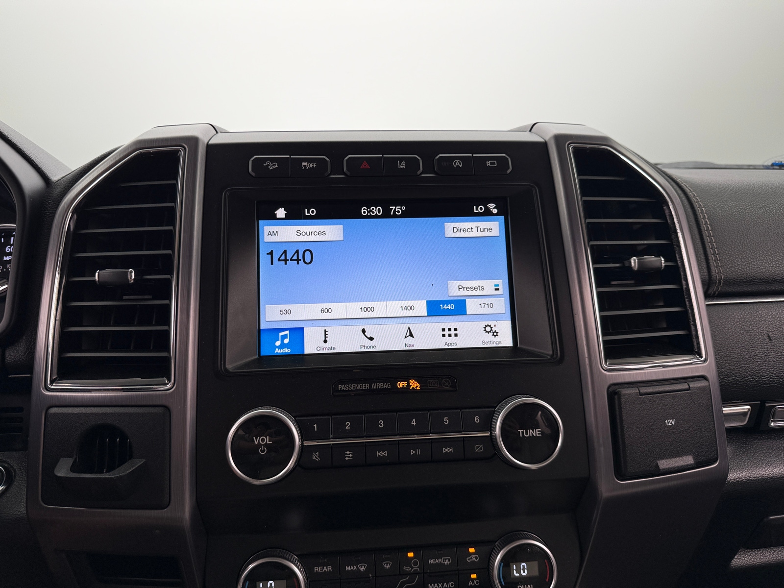 Thumbnail: 2019 Ford Expedition - 3