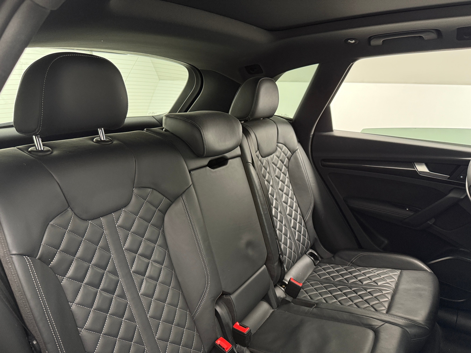 Thumbnail: 2020 Audi SQ5 - 5