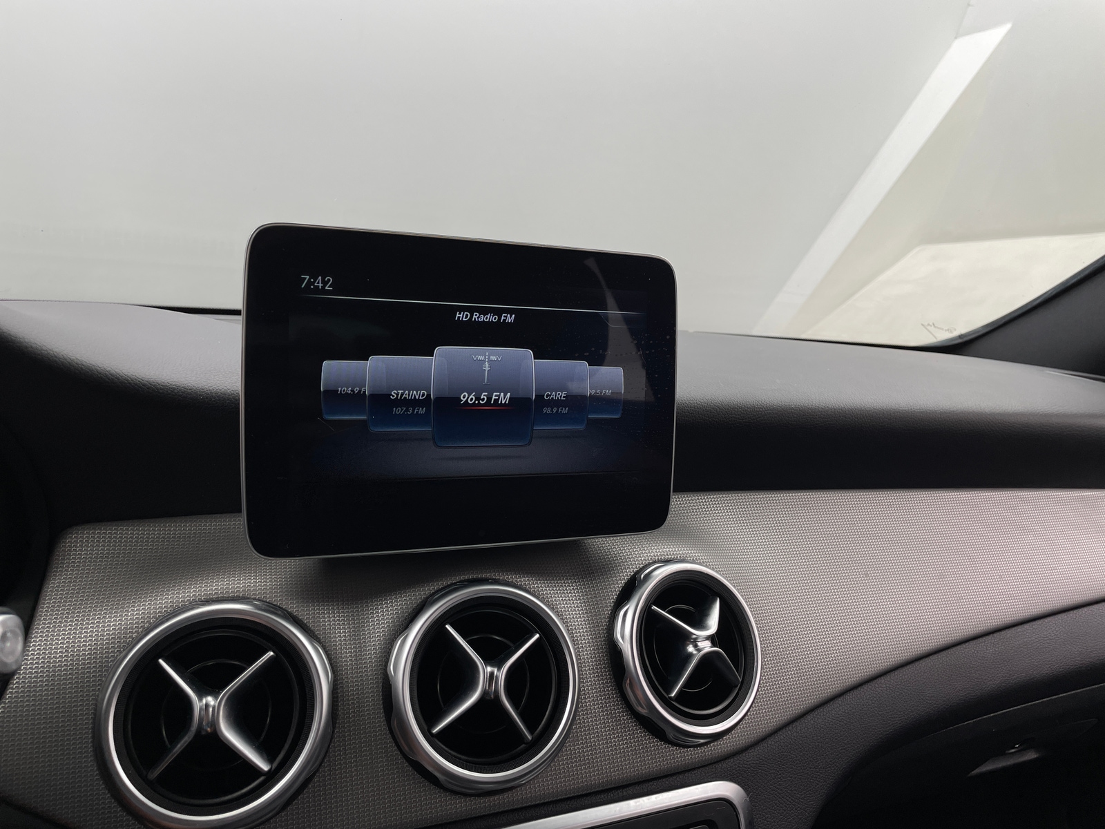 Thumbnail: 2019 Mercedes-Benz GLA - 3