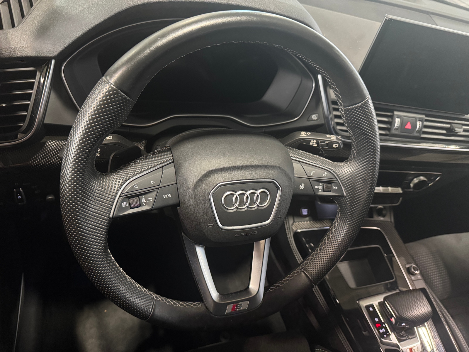 Thumbnail: 2022 Audi SQ5 - 4