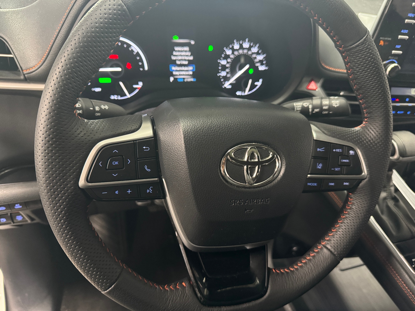 Thumbnail: 2023 Toyota Sienna - 4