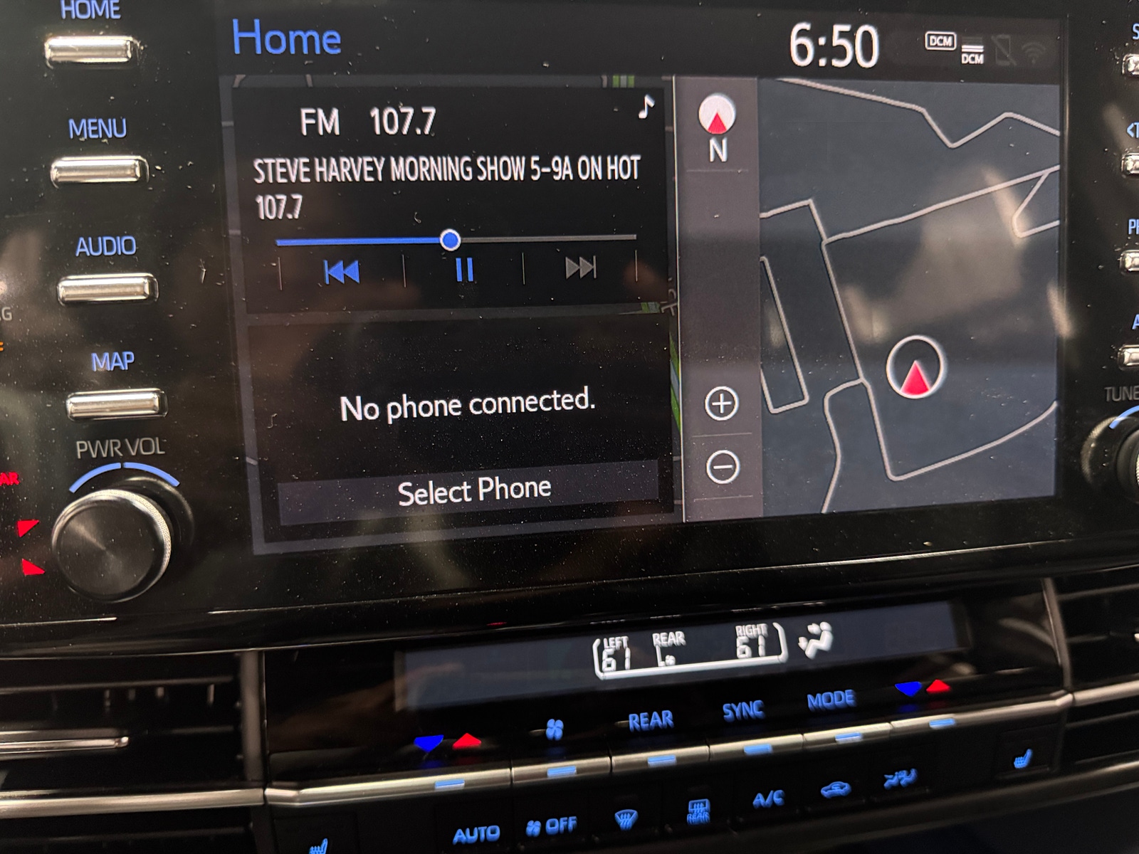 Thumbnail: 2023 Toyota Sienna - 3