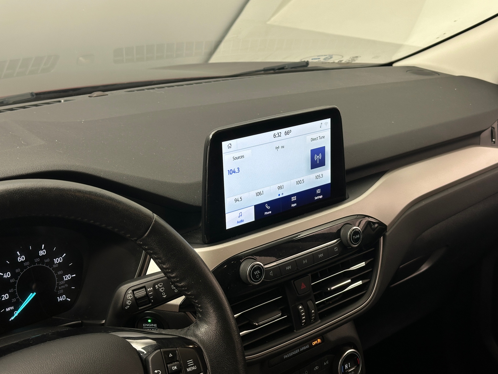 Thumbnail: 2021 Ford Escape - 3
