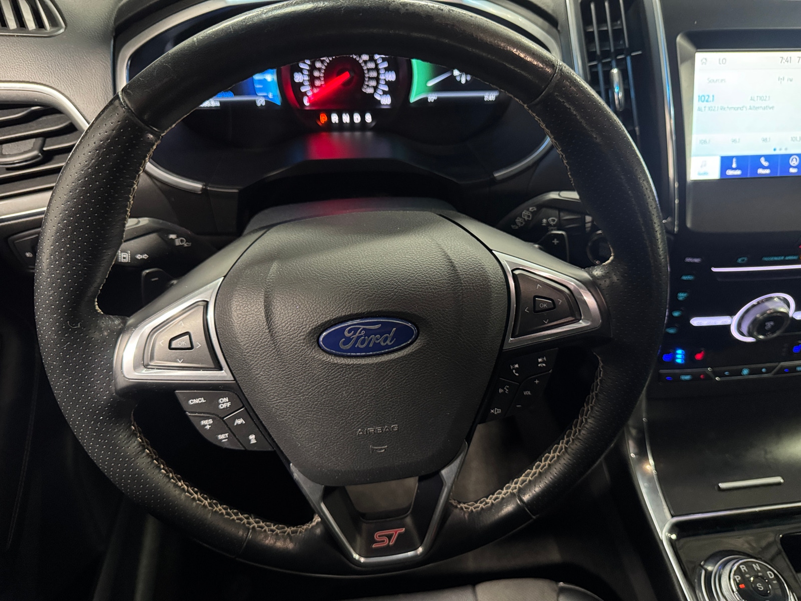 Thumbnail: 2019 Ford Edge - 4