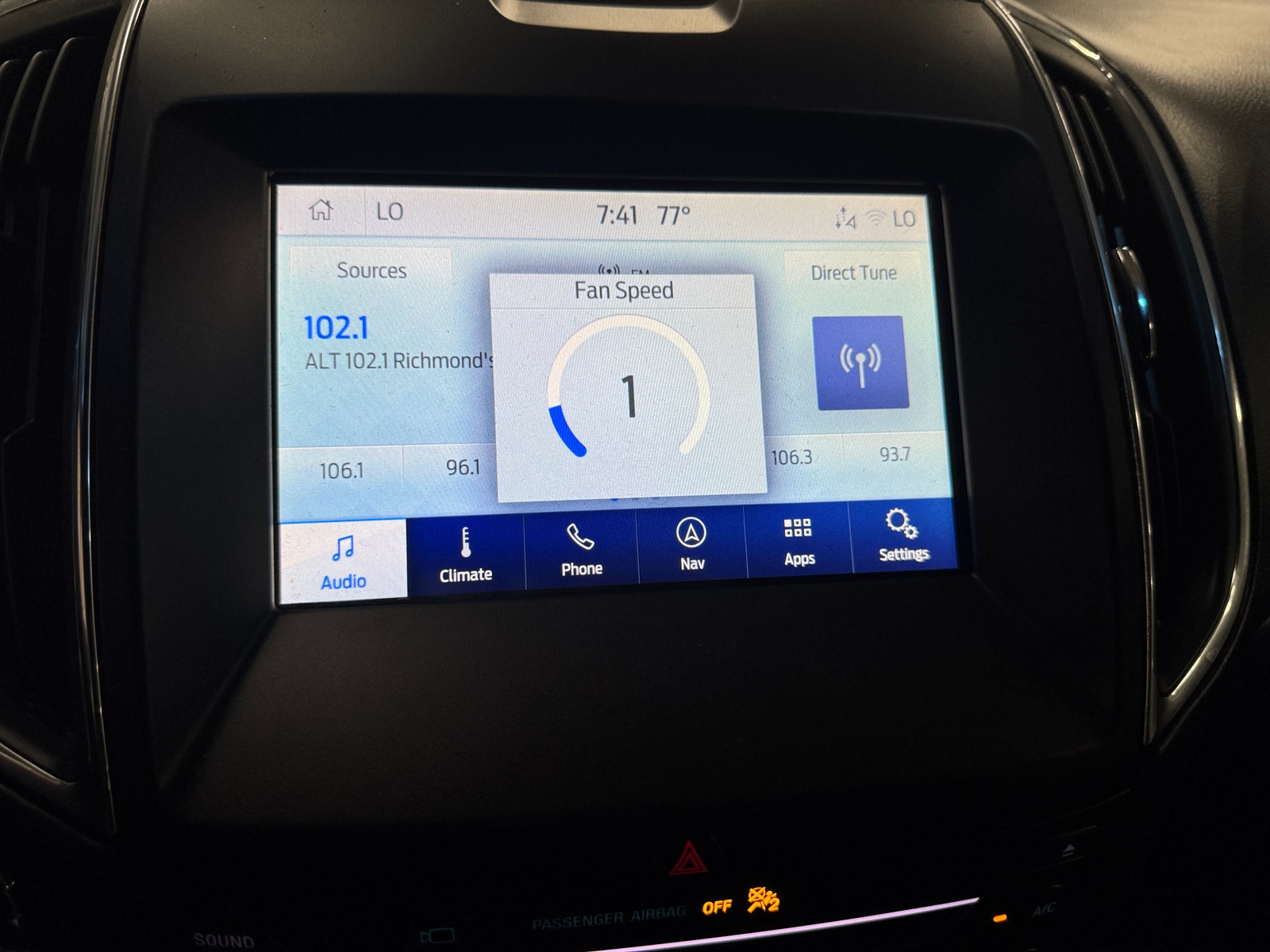 Thumbnail: 2019 Ford Edge - 3