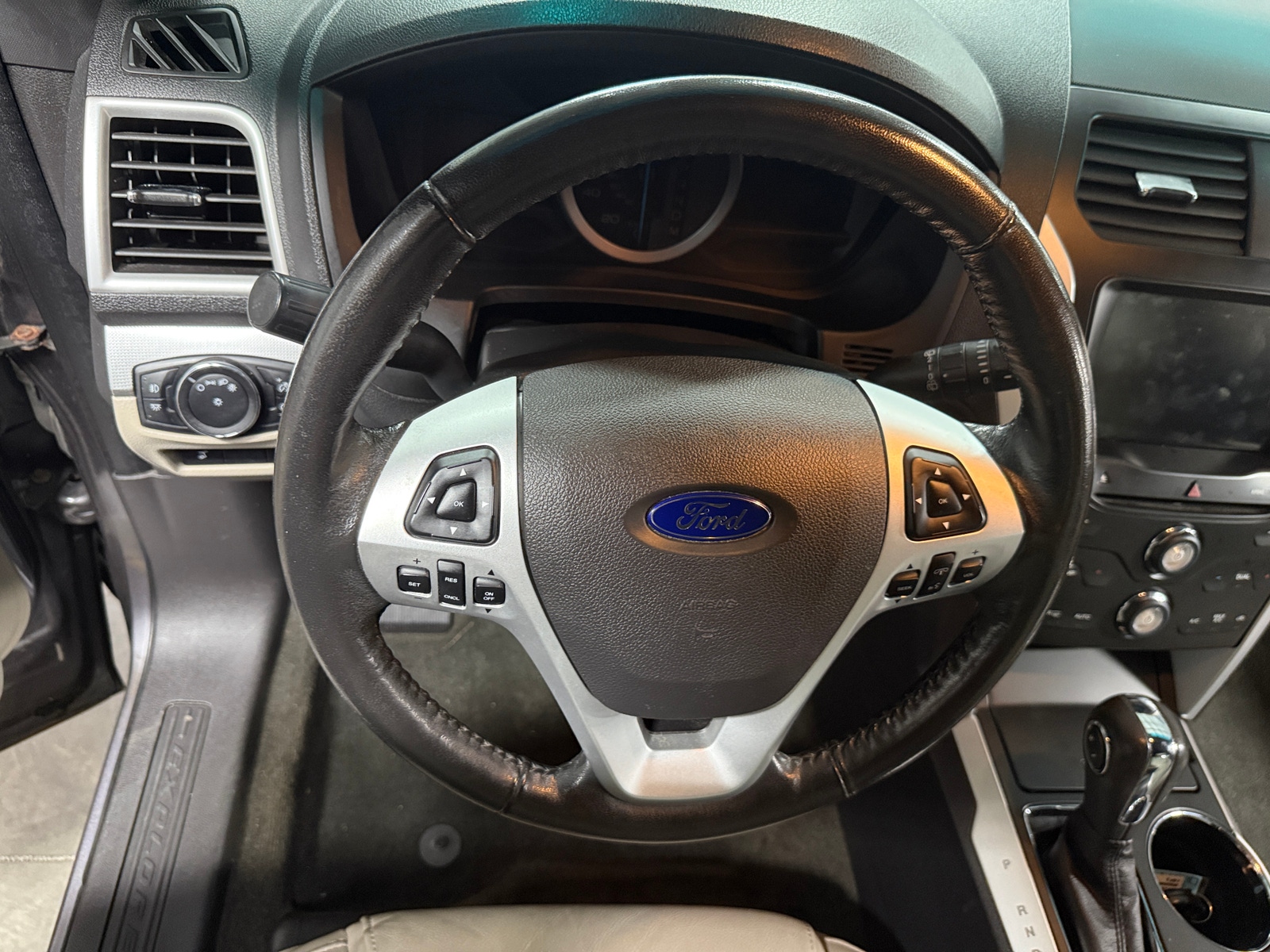 Thumbnail: 2013 Ford Explorer - 4