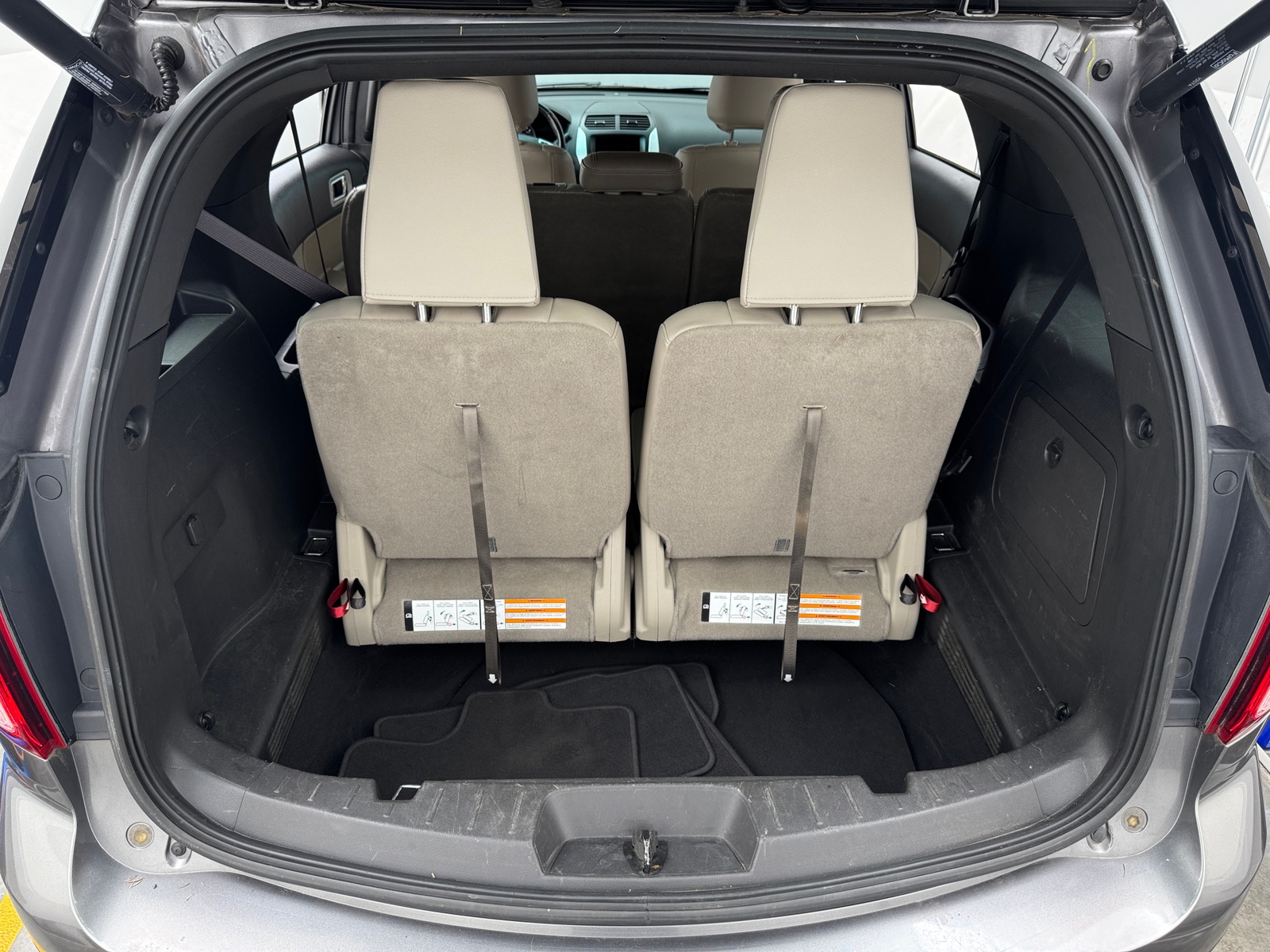 Thumbnail: 2013 Ford Explorer - 6