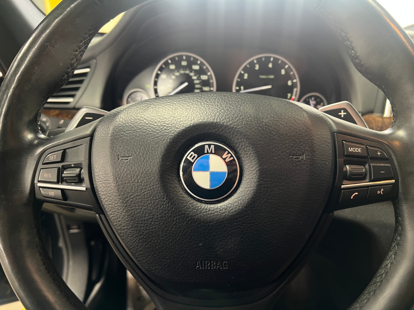 Thumbnail: 2013 BMW 7 Series - 4