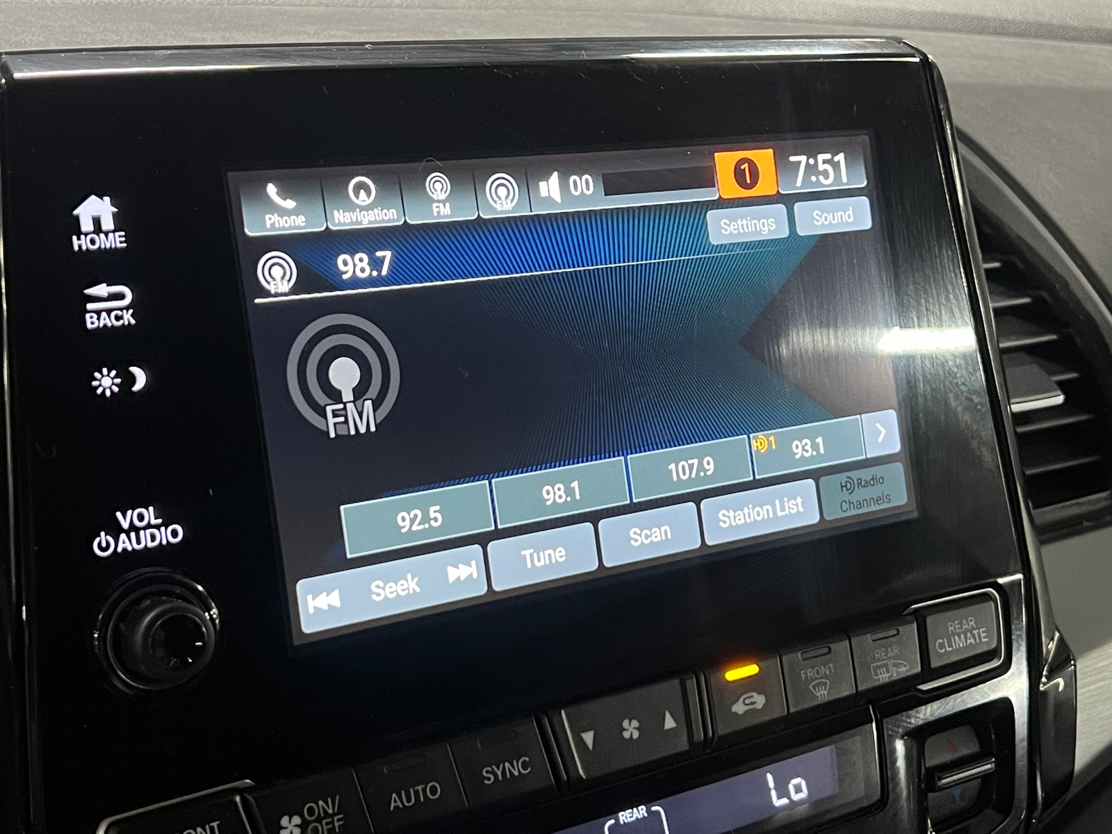 Thumbnail: 2019 Honda Odyssey - 3