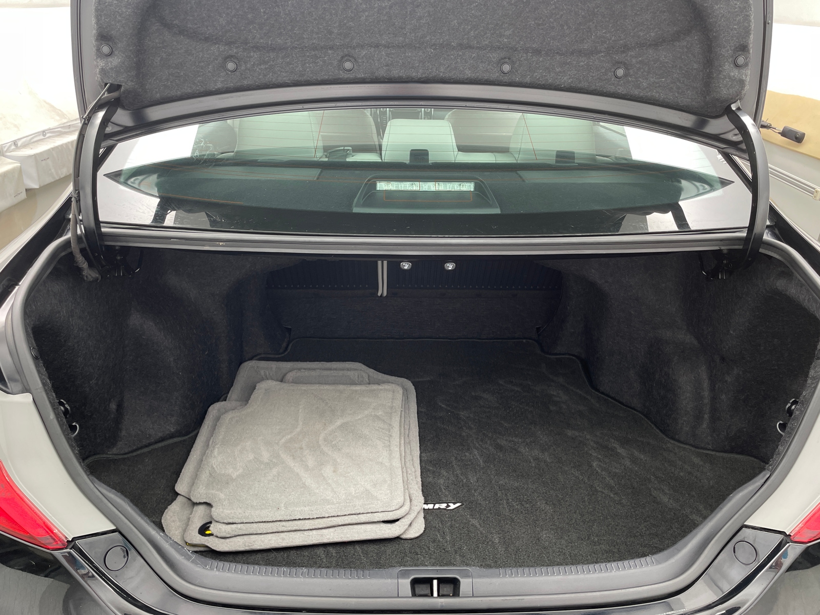 Thumbnail: 2014 Toyota Camry - 6