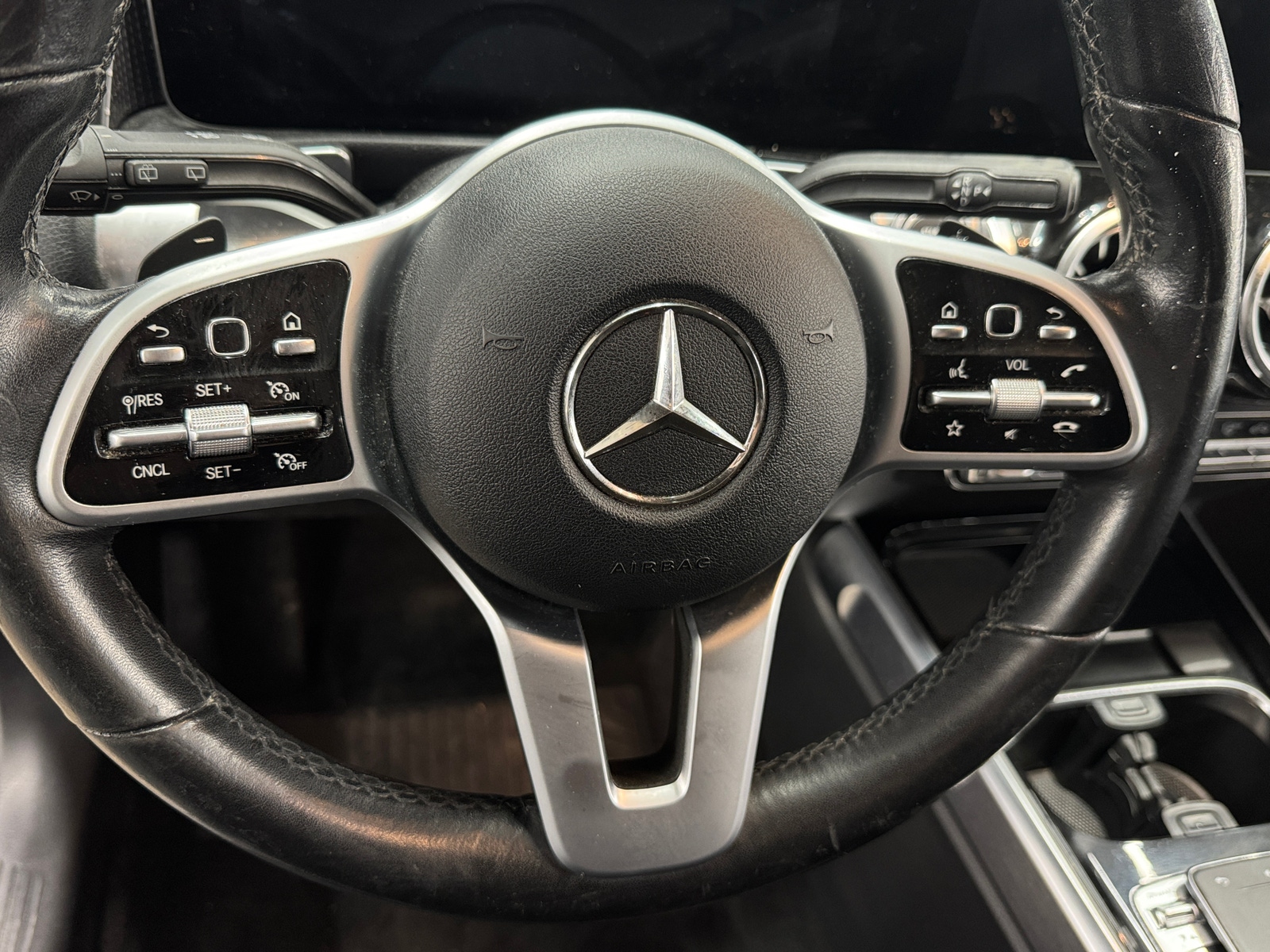 Thumbnail: 2020 Mercedes-Benz GLB - 4