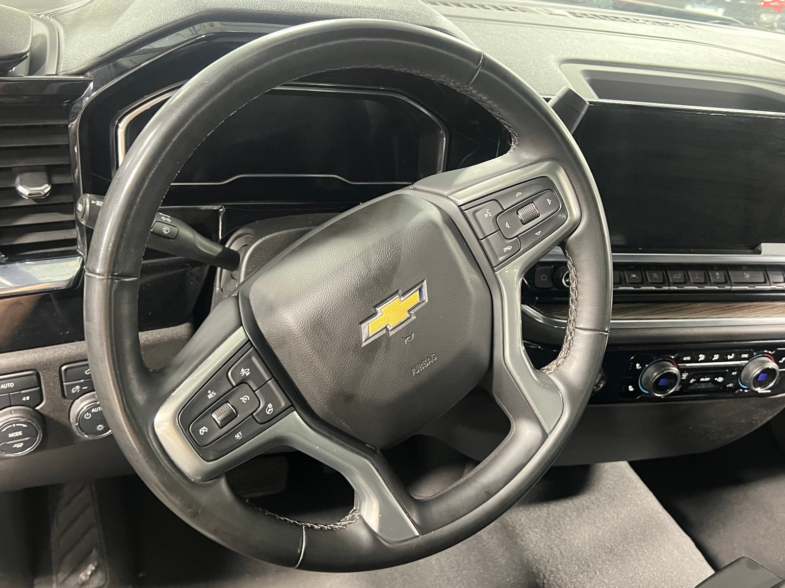Thumbnail: 2023 Chevrolet Silverado 1500 - 4