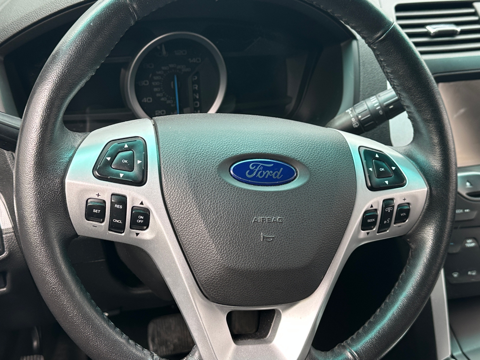 Thumbnail: 2015 Ford Explorer - 4