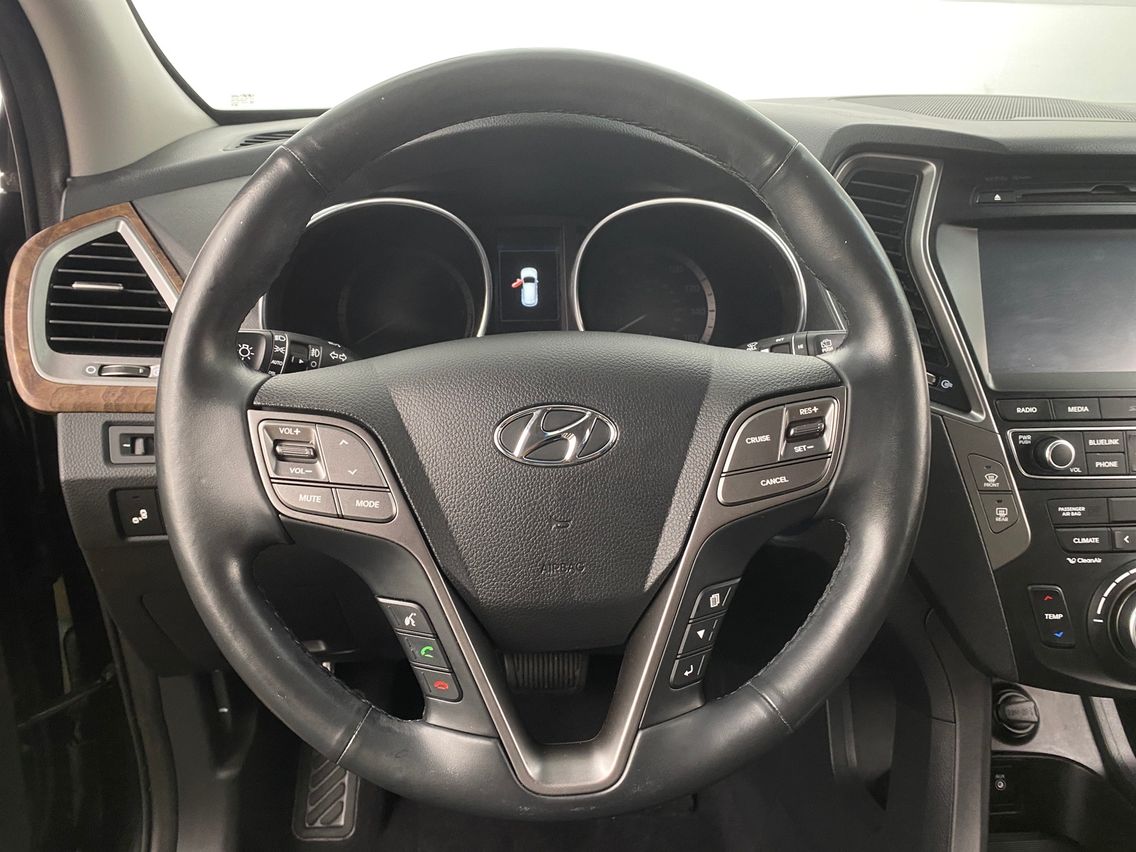 Thumbnail: 2018 Hyundai Santa Fe - 4