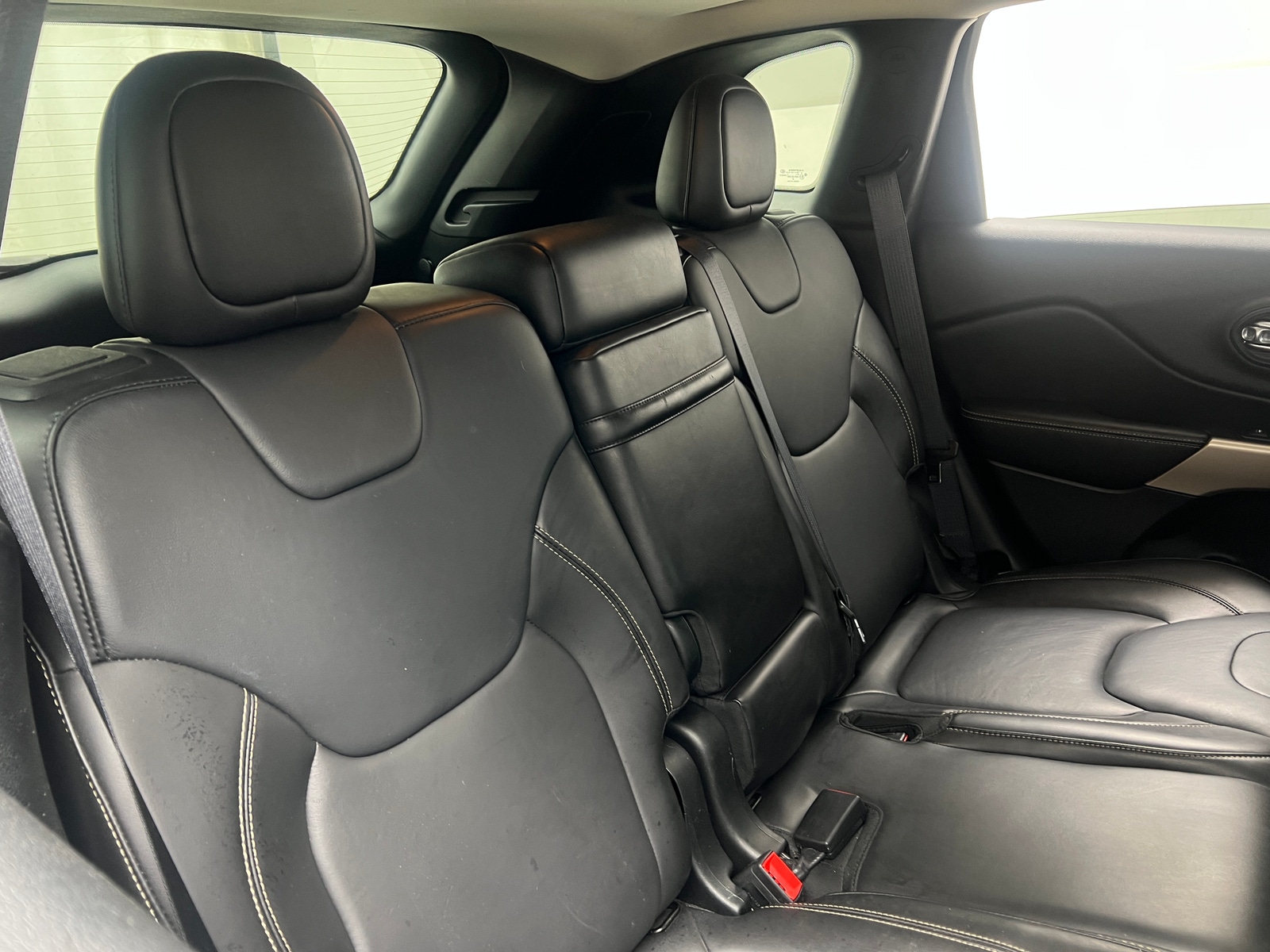 Thumbnail: 2018 Jeep Cherokee - 5