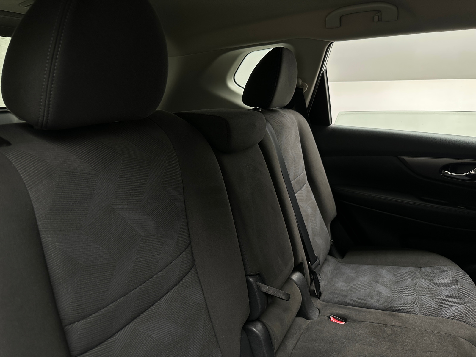 Thumbnail: 2015 Nissan Rogue - 6