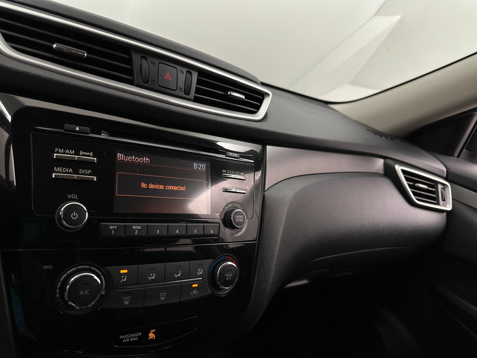 Thumbnail: 2015 Nissan Rogue - 4