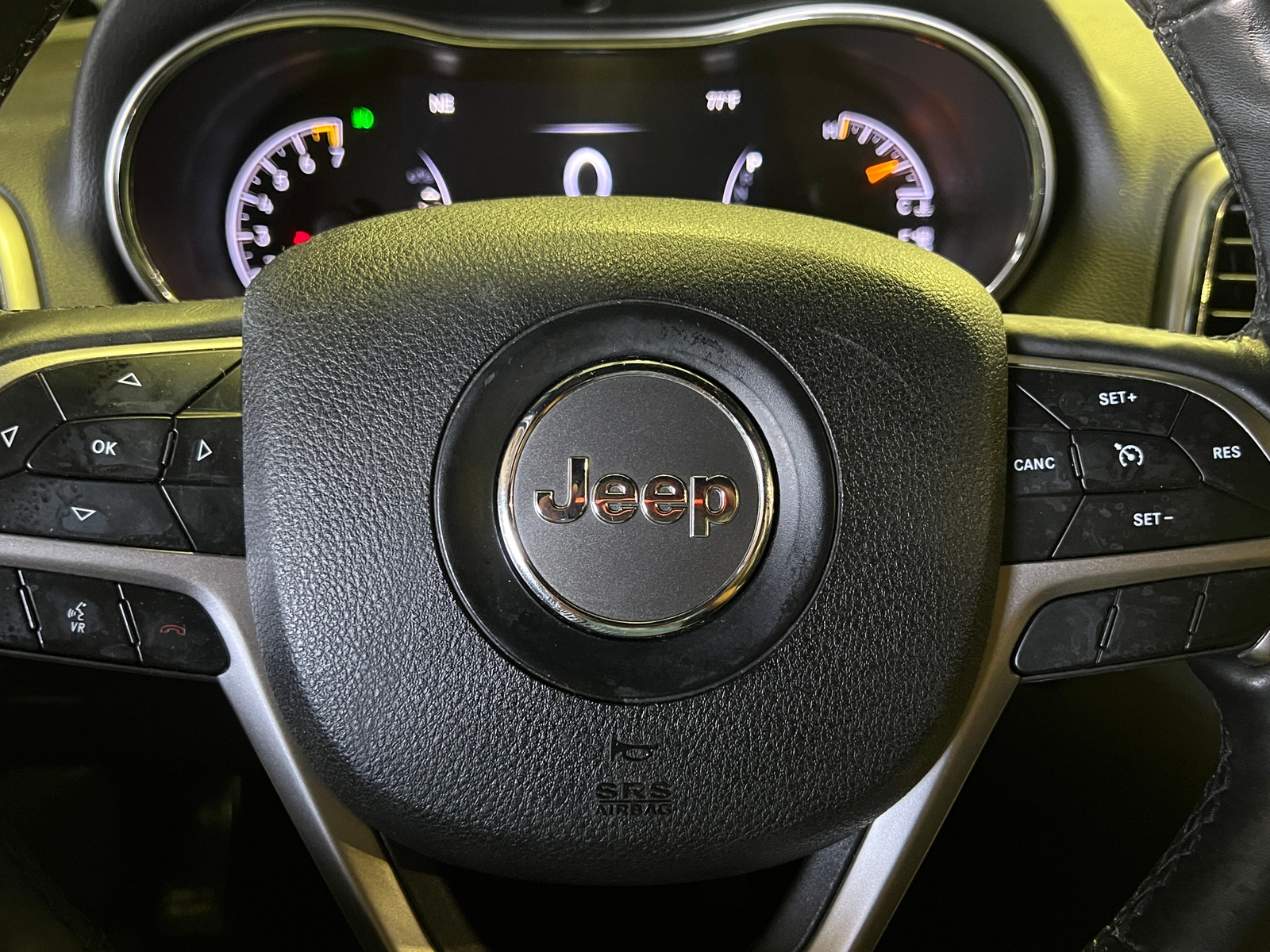 Thumbnail: 2018 Jeep Grand Cherokee - 4