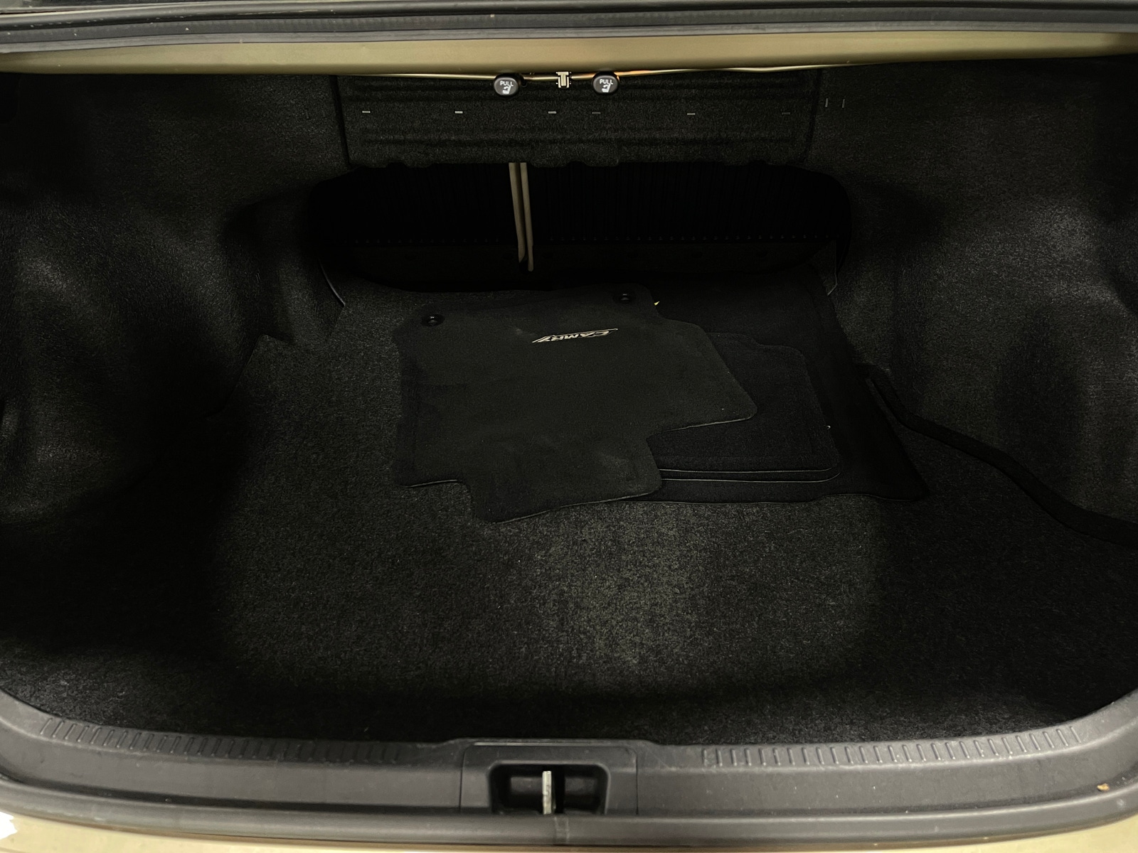 Thumbnail: 2012 Toyota Camry - 7