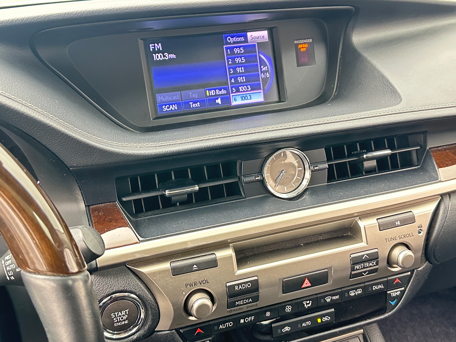 Thumbnail: 2014 Lexus ES - 3