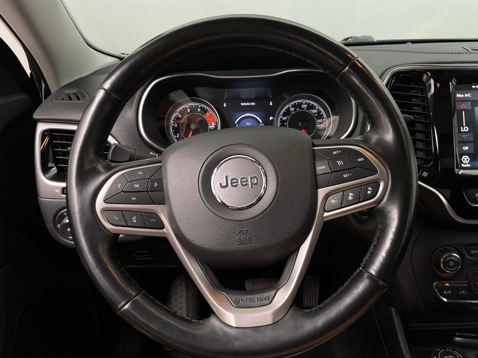Thumbnail: 2021 Jeep Cherokee - 4