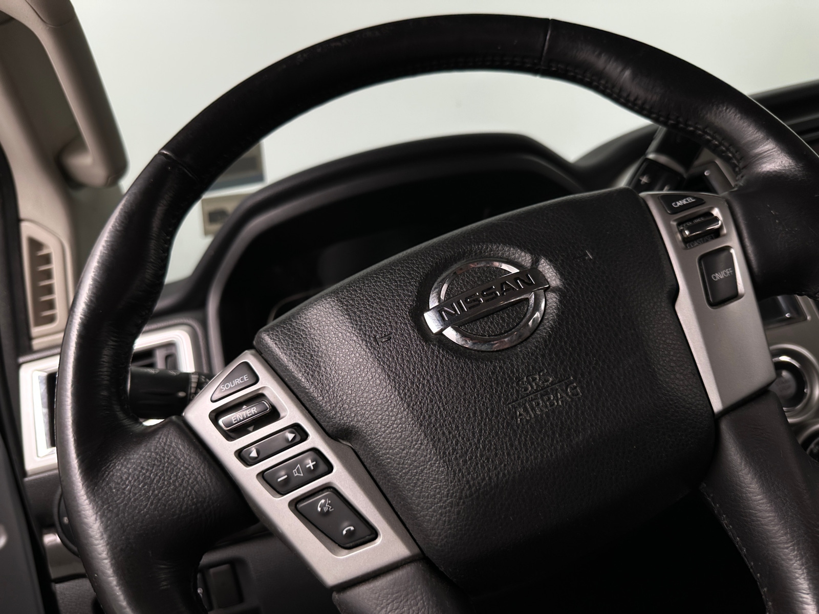 Thumbnail: 2018 Nissan Titan - 5