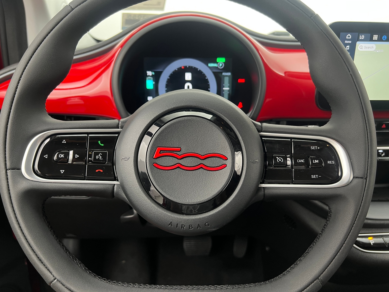 Thumbnail: 2024 Fiat 500e - 5