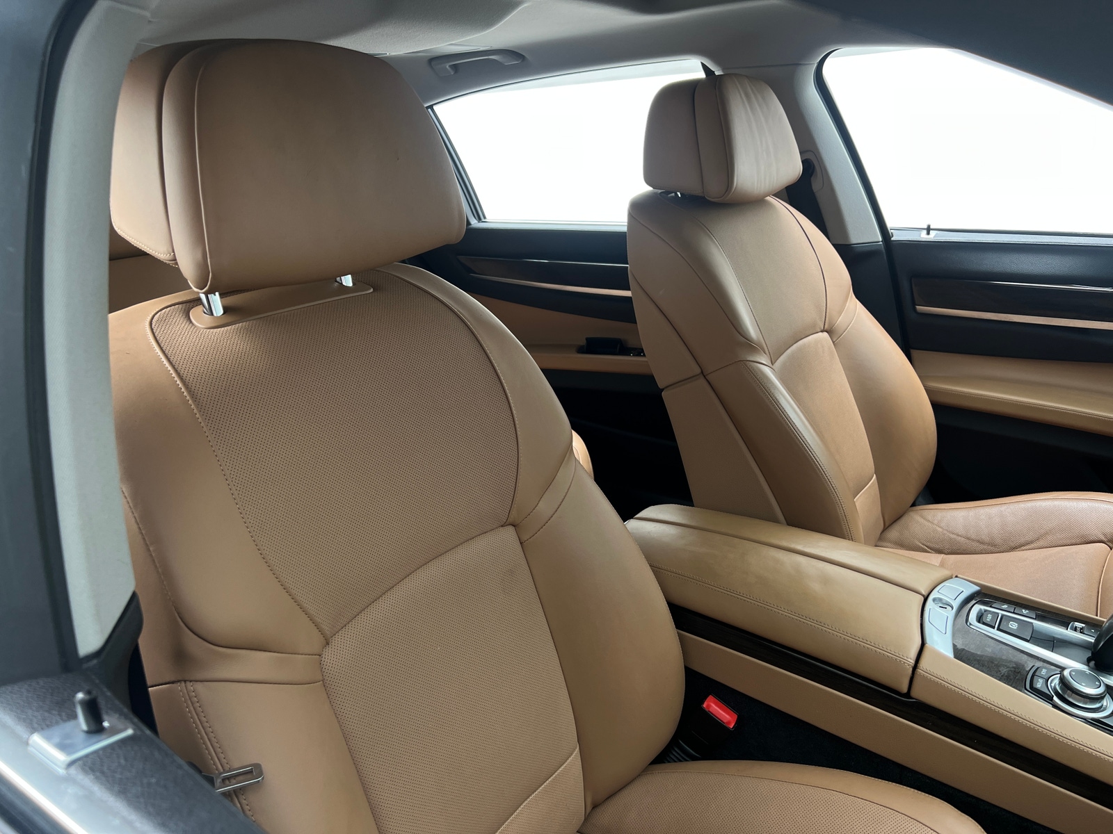Thumbnail: 2011 BMW 7 Series - 2