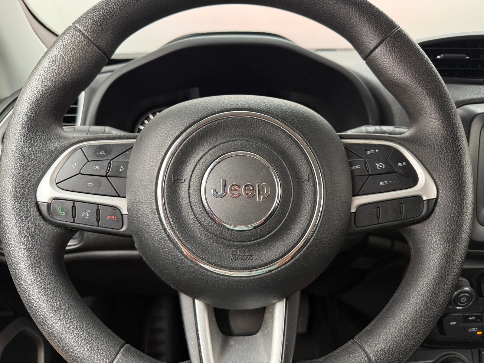 Thumbnail: 2019 Jeep Renegade - 5