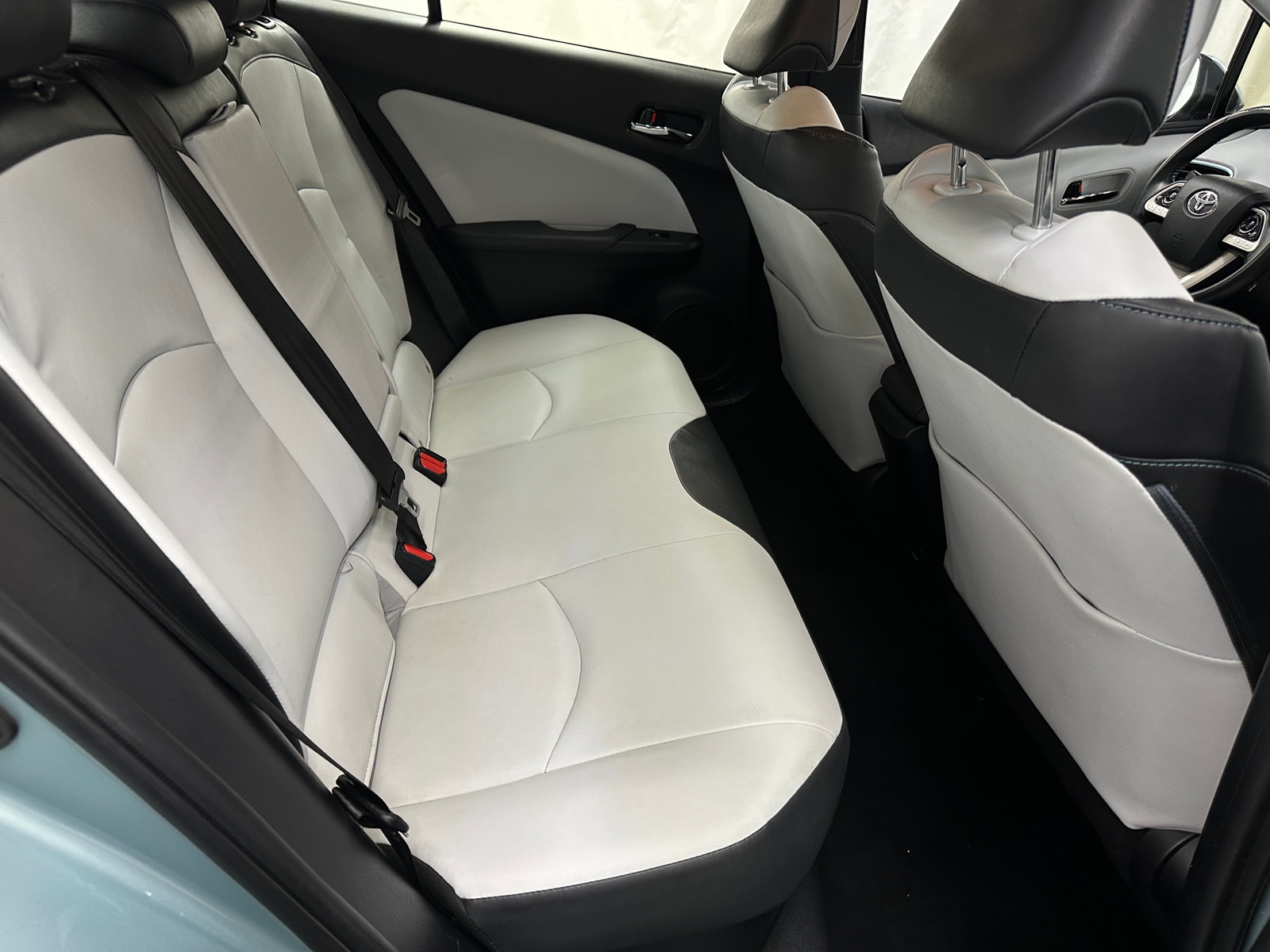 Thumbnail: 2018 Toyota Prius - 5