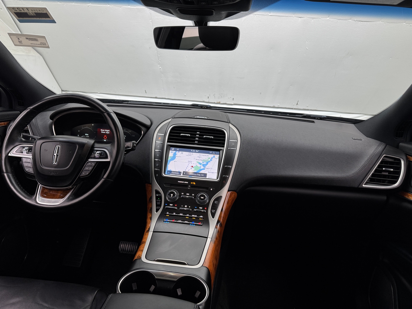 Thumbnail: 2020 Lincoln Nautilus - 2