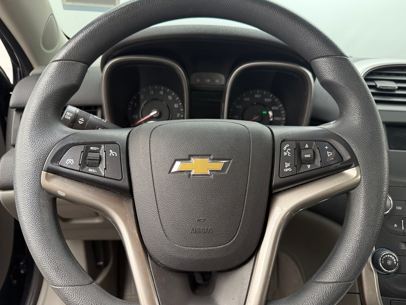 Thumbnail: 2014 Chevrolet Malibu - 5