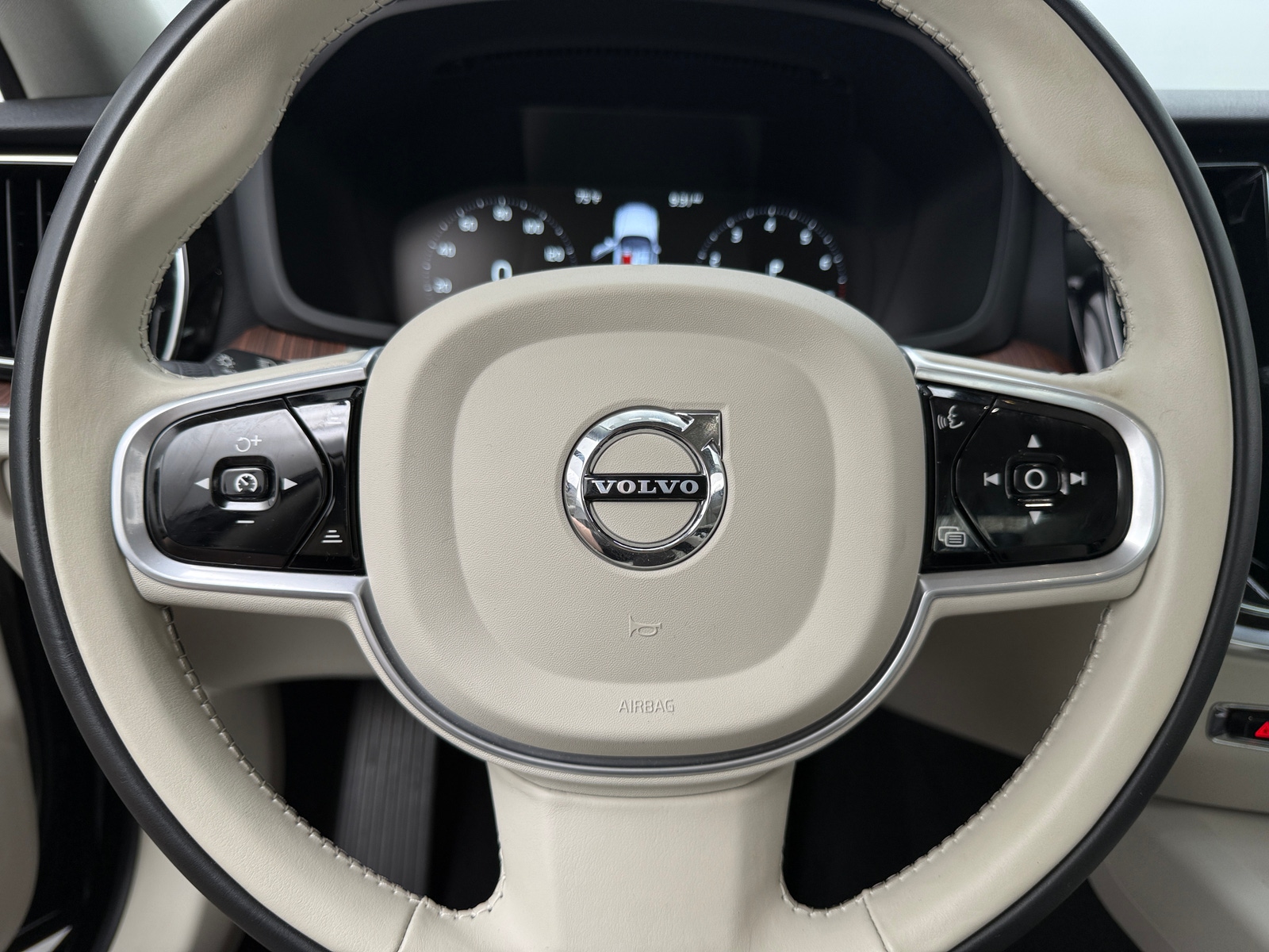 Thumbnail: 2021 Volvo S60 - 4