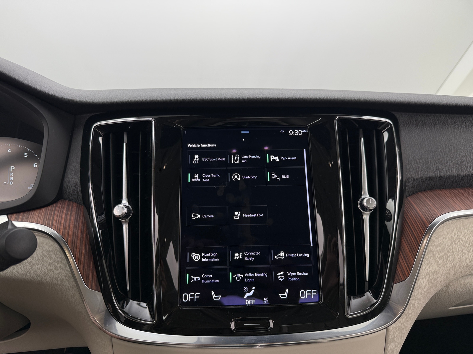Thumbnail: 2021 Volvo S60 - 3