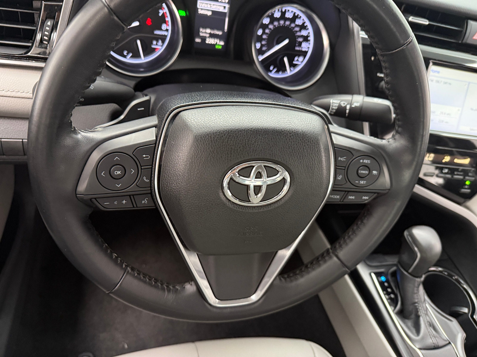 Thumbnail: 2019 Toyota Camry - 4