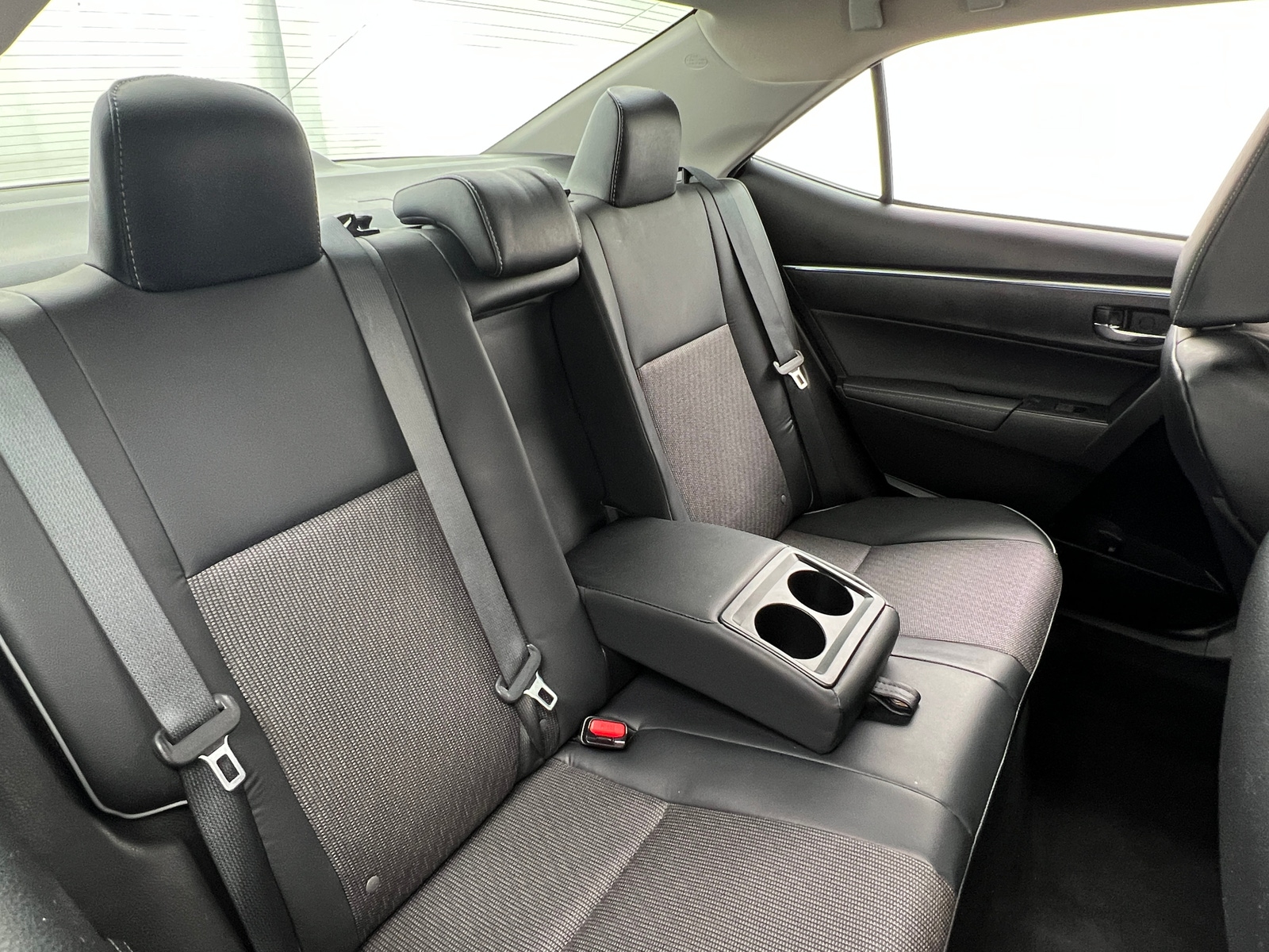 Thumbnail: 2016 Toyota Corolla - 5
