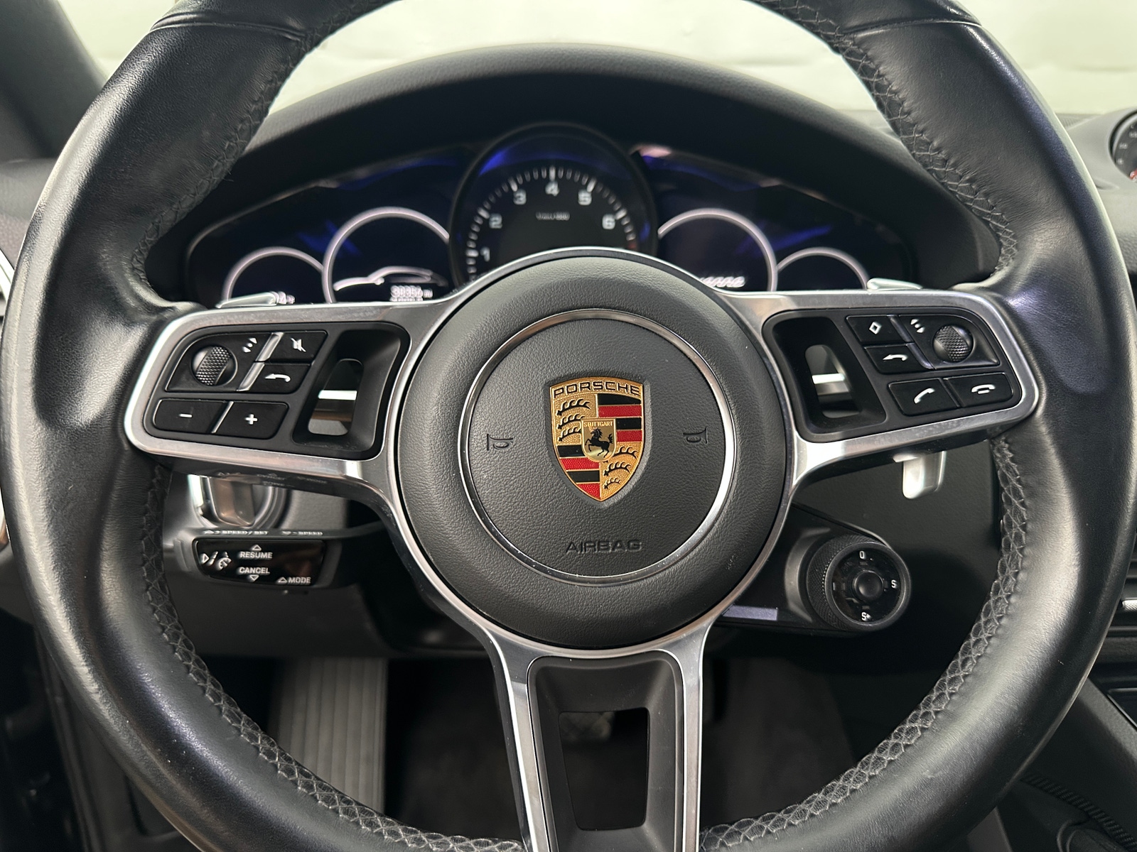 Thumbnail: 2022 Porsche  - 4