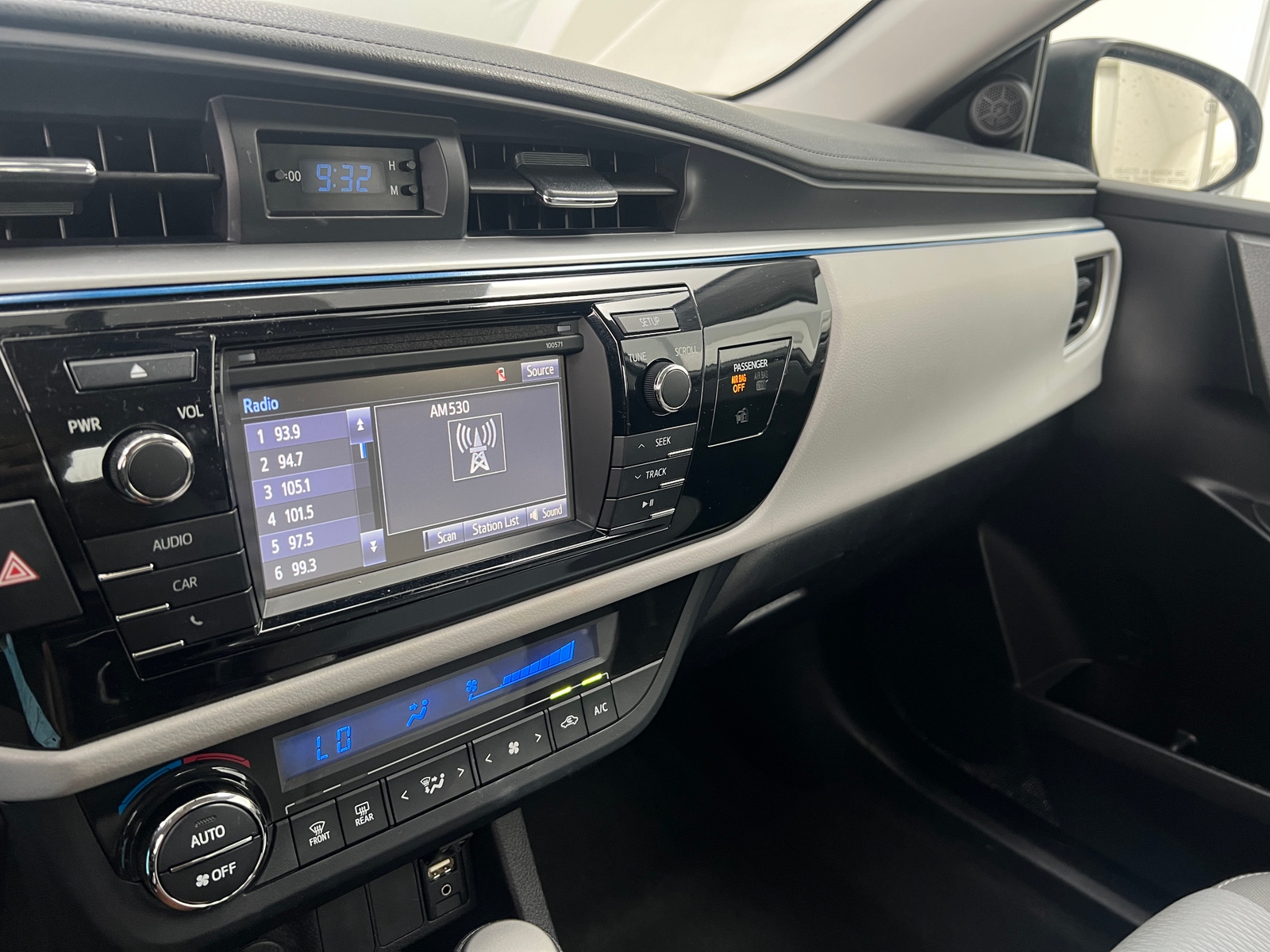 Thumbnail: 2016 Toyota Corolla - 4
