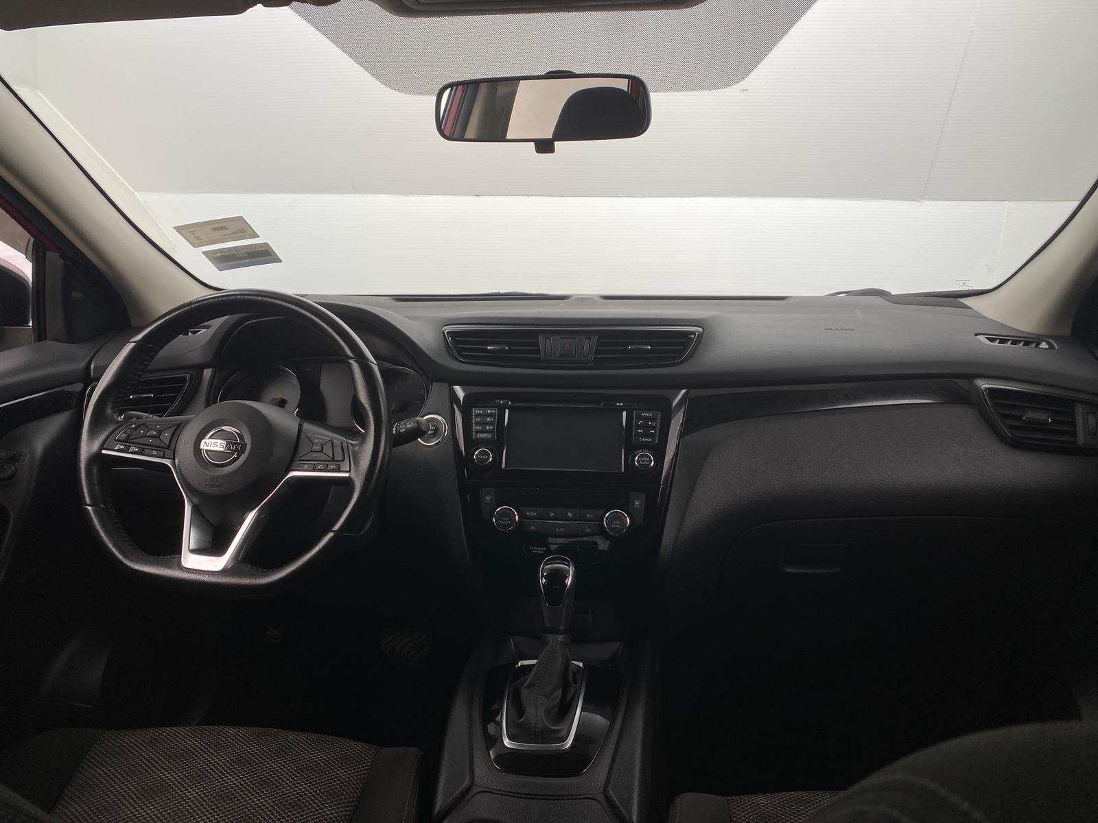 Thumbnail: 2018 Nissan Rogue Sport - 3