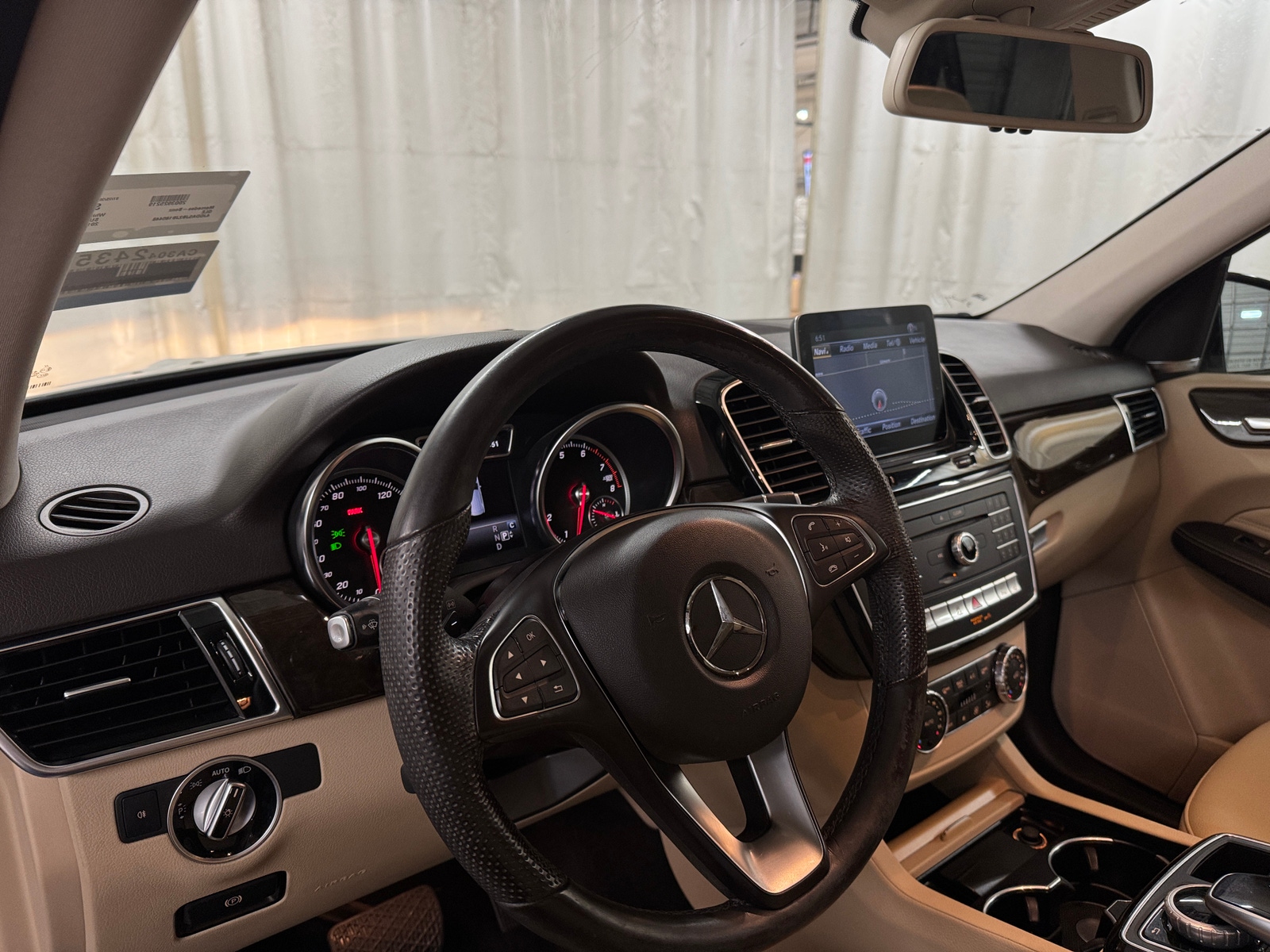 Thumbnail: 2018 Mercedes-Benz GLE - 2