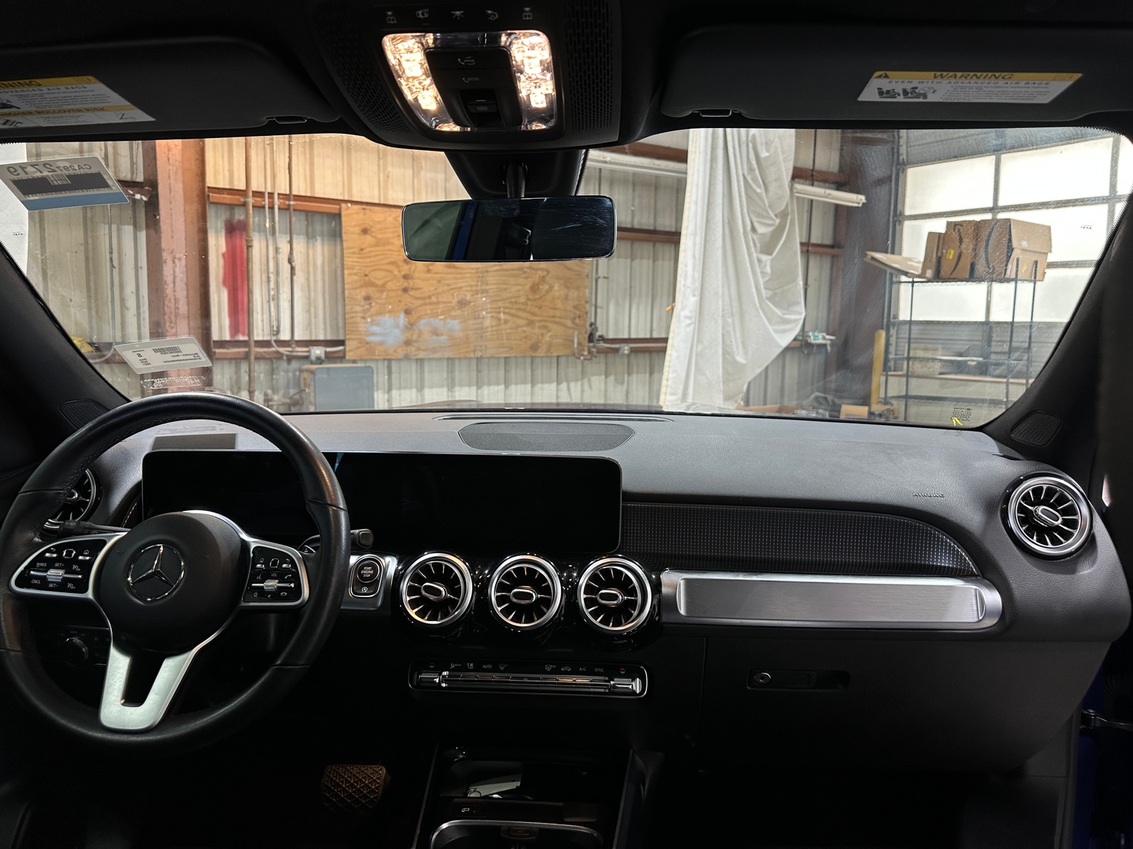 Thumbnail: 2021 Mercedes-Benz GLB - 2