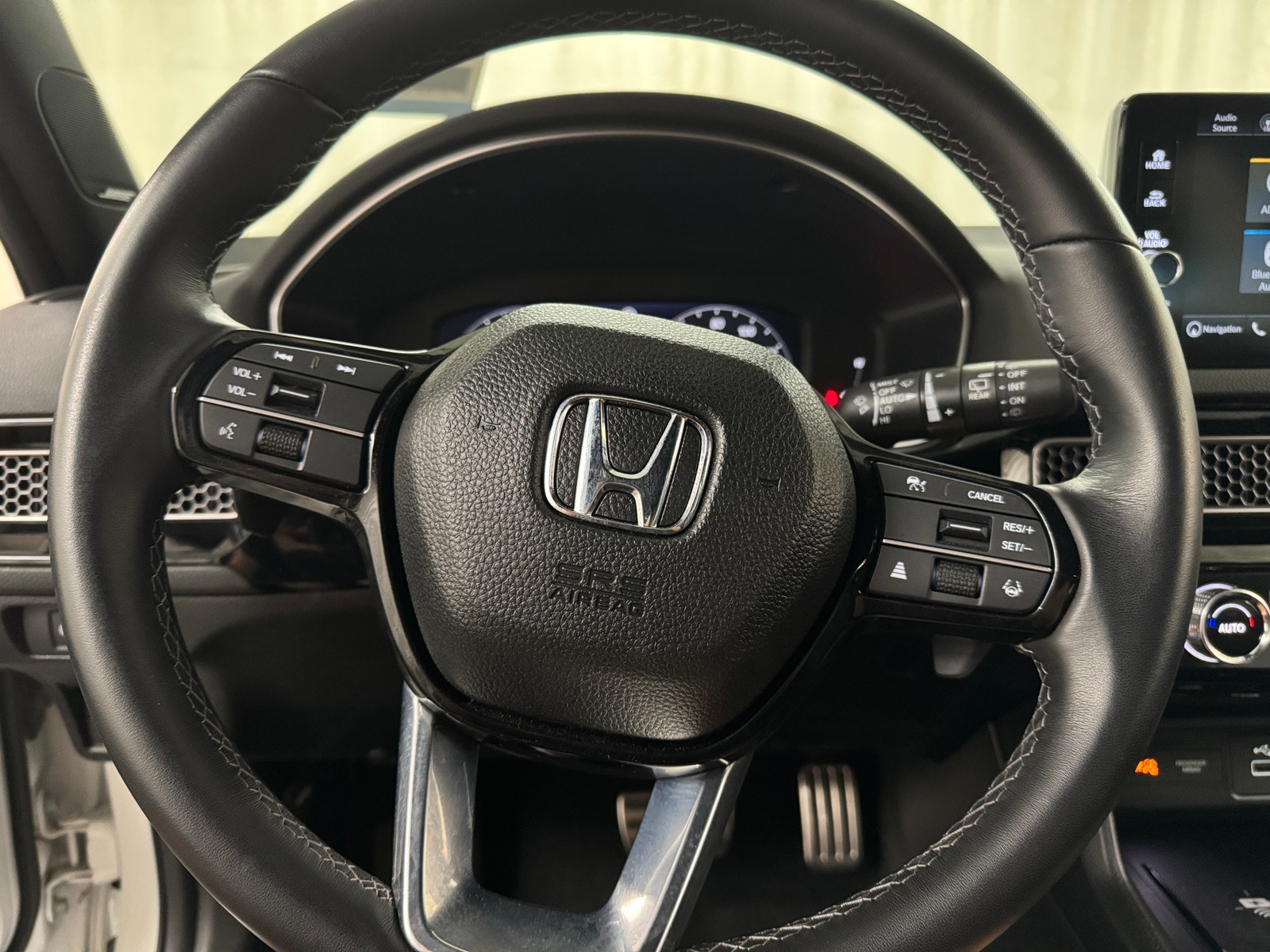 Thumbnail: 2023 Honda Civic - 4